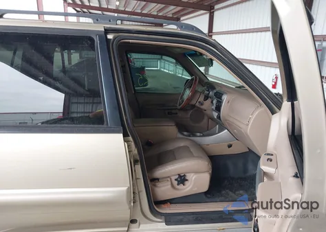 2002 Ford Explorer Sport Trac из США, поврежденный, VIN 1FMZU77E02UB64748